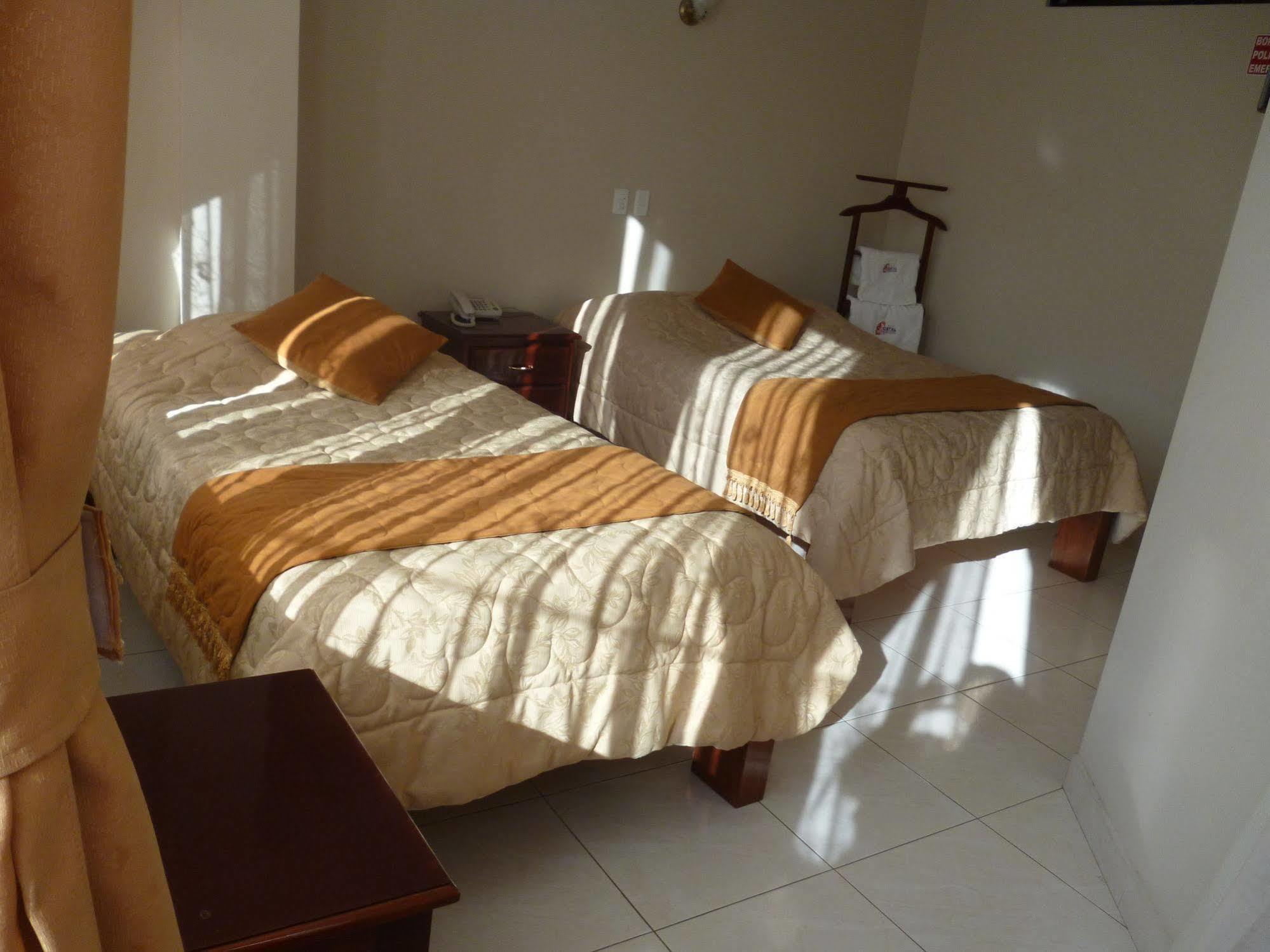 Hostal Fevilamir Ibarra Exterior photo